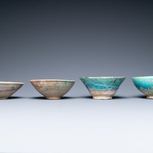 A collection of eight turquoise-glazed bowls, Persia and the Middle-East, 13th C. and later — photo 5