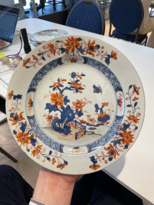A collection of eleven Chinese Imari-style plates with floral design, 18th C. — foto 13