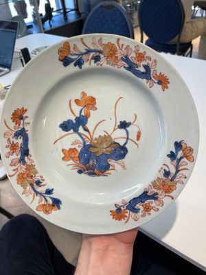 A collection of eleven Chinese Imari-style plates with floral design, 18th C. — foto 20