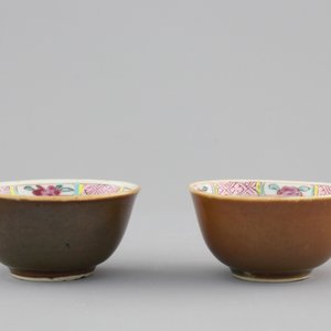 A collection of fine Chinese famille rose porcelain cups and saucers, Yongzheng-Qianlong, 18th C. — photo 4