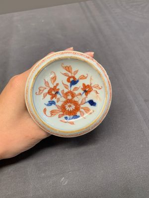 A collection of five Chinese blue and white, famille rose and Imari-style salts, Kangxi/Qianlong — photo 26