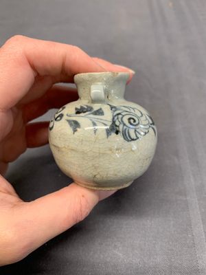 A collection of five Chinese blue and white jarlets, Yuan — photo 17