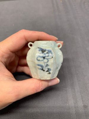 A collection of five Chinese blue and white jarlets, Yuan — photo 2