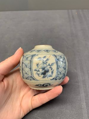 A collection of five Chinese blue and white jarlets, Yuan — photo 21