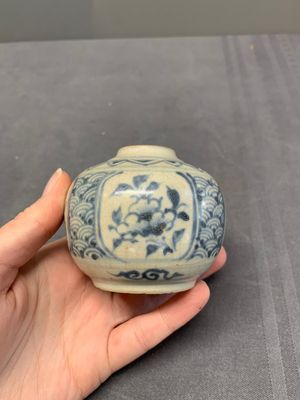 A collection of five Chinese blue and white jarlets, Yuan — photo 22