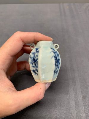 A collection of five Chinese blue and white jarlets, Yuan — photo 28