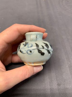 A collection of five Chinese blue and white jarlets, Yuan — photo 9