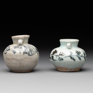 A collection of five Chinese blue and white jarlets, Yuan — photo 11