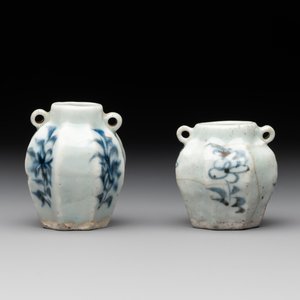 A collection of five Chinese blue and white jarlets, Yuan — photo 16