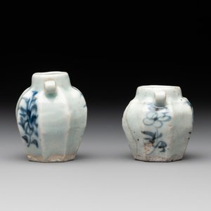A collection of five Chinese blue and white jarlets, Yuan — photo 17