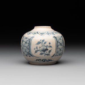 A collection of five Chinese blue and white jarlets, Yuan — photo 5