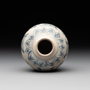 A collection of five Chinese blue and white jarlets, Yuan — photo 6