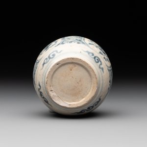 A collection of five Chinese blue and white jarlets, Yuan — photo 7