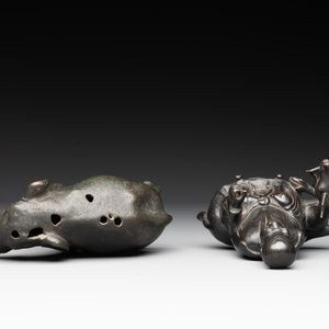 A collection of five Chinese bronze wares, Ming and later — photo 12