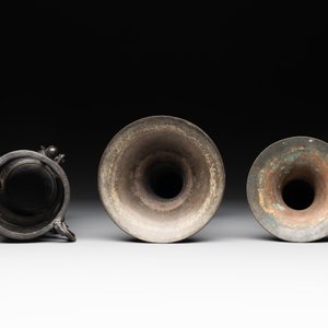 A collection of five Chinese bronze wares, Ming and later — photo 6