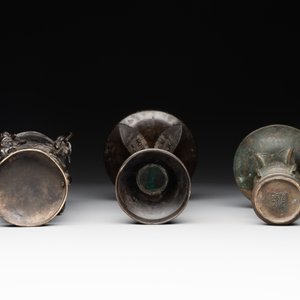 A collection of five Chinese bronze wares, Ming and later — photo 7