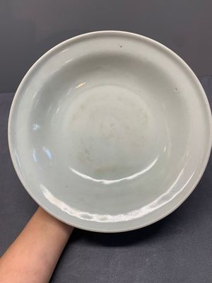A collection of five Chinese celadon wares, Ming and later — photo 20