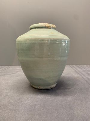 A collection of five Chinese celadon wares, Ming and later — photo 3