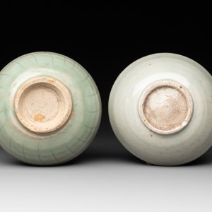 A collection of five Chinese celadon wares, Ming and later — photo 12