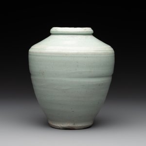 A collection of five Chinese celadon wares, Ming and later — photo 6