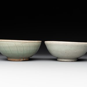 A collection of five Chinese celadon wares, Ming and later — photo 9