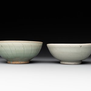 A collection of five Chinese celadon wares, Ming and later — photo 10