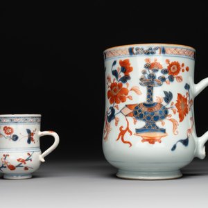 A collection of five Chinese Imari-style wares and one Canton famille rose cup, Kangxi/Qianlong — photo 2