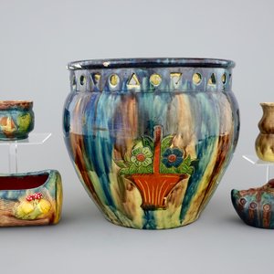 A collection of Flemish pottery and a few Delft tiles, 18/20th C. — photo 2