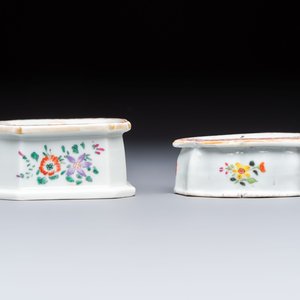 A collection of four Chinese blue and white, famille rose and Imari-style salts and a Samson Paris salt, 18/19th C. — photo 9