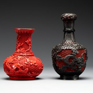 A collection of four Chinese lacquered enamel vases and a hardstone bonsai tree, 20th C. — foto 12