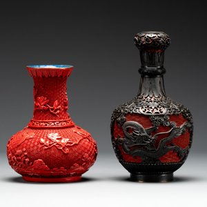 A collection of four Chinese lacquered enamel vases and a hardstone bonsai tree, 20th C. — foto 14