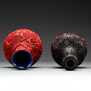 A collection of four Chinese lacquered enamel vases and a hardstone bonsai tree, 20th C. — foto 16