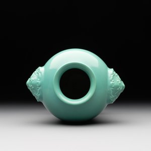 A collection of four Chinese monochrome-glazed ware, Kangxi and Qianlong mark, 19/20th C. — photo 17