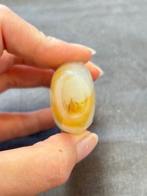 A collection of nine Chinese agate snuff bottles, 20th C. — photo 12