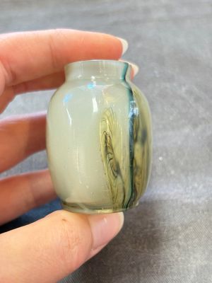 A collection of nine Chinese agate snuff bottles, 20th C. — photo 20
