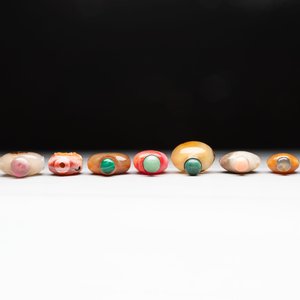 A collection of nine Chinese agate snuff bottles, 20th C. — photo 6