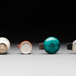 A collection of nine Chinese blue and white, monochrome and famille rose bird feeders, 19th C. — photo 13