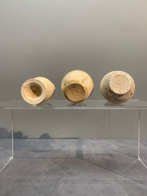 A collection of nine Chinese white-glazed and cream-glazed wares, incl. Dehua, Song/Ming — photo 6