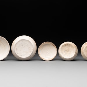 A collection of nine Chinese white-glazed and cream-glazed wares, incl. Dehua, Song/Ming — photo 5