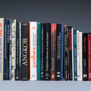 A collection of reference works on Southeast Asian and Indian arts — 照片 3