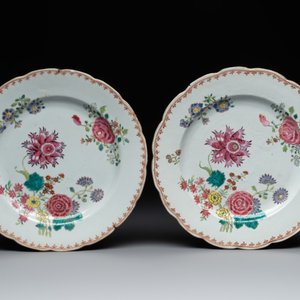 A collection of seven Chinese famille rose plates and dishes with floral design, Qianlong — photo 6
