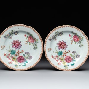 A collection of seven Chinese famille rose plates and dishes with floral design, Qianlong — photo 8