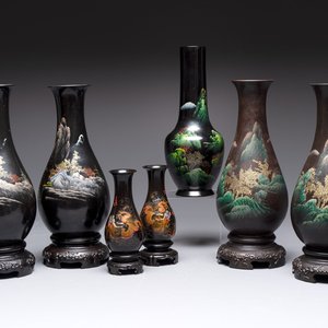 A collection of seven Chinese Fuzhou or Foochow lacquer vases, 19/20th C. — foto 1