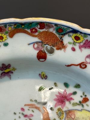 A collection of seven pieces of Chinese famille rose 'tobacco leaf' wares, Qianlong — 照片 38