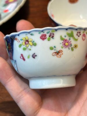 A collection of seven pieces of Chinese famille rose 'tobacco leaf' wares, Qianlong — 照片 9
