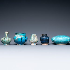 A collection of seven turquoise-glazed jugs and vases, Middle-East, 13th C. and later — photo 5