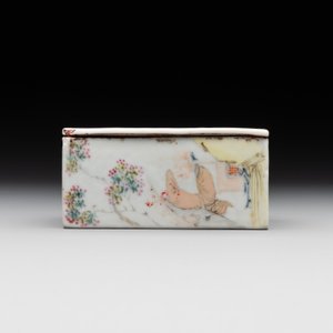A collection of six Chinese blue and white, famille rose and verte wares, Kangxi and Tongzhi mark, 19/20th C. — photo 22