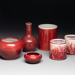 A collection of six Chinese copper-red-glazed and flambé-glazed wares, 19/20th C. — photo 1