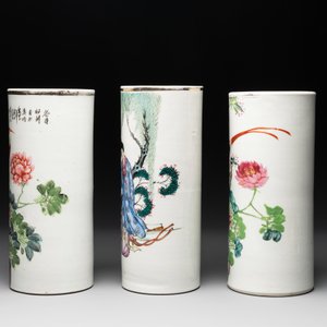 A collection of six Chinese famille rose hat stands, 19/20th C. — photo 10
