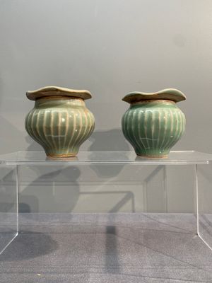 A collection of six Chinese Longquan celadon wares, Yuan/Ming — photo 2